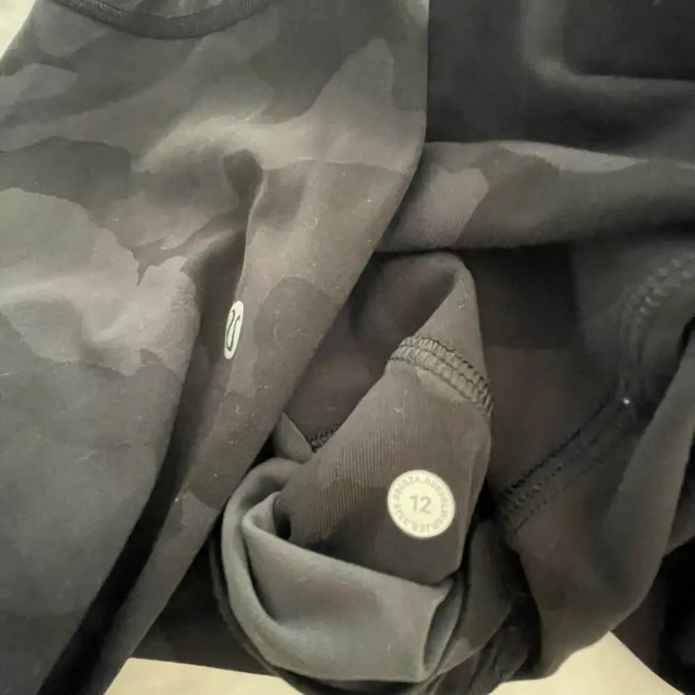 Lululemon Camo Cropped Leggings size 12